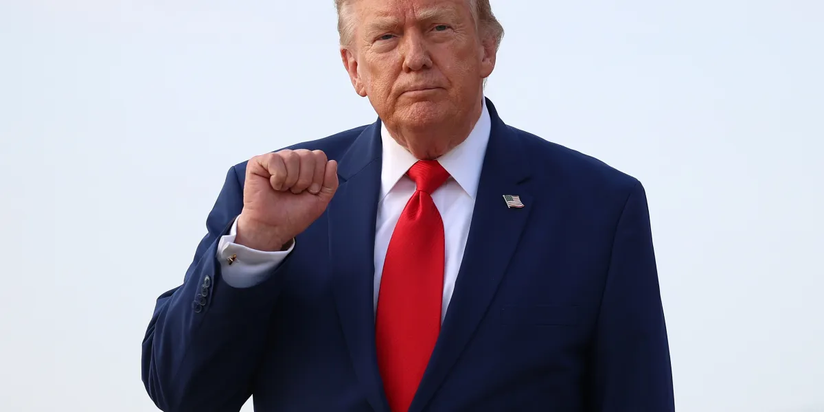 Trump evalúa un 'ataque masivo' contra Irán mientras Teherán estrecha su control sobre el petróleo global