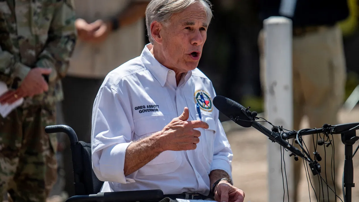 Fiscal general de Minnesota demanda al gobernador de Texas Abbott por extradición estancada de agente de ICE acusado de agresión grave