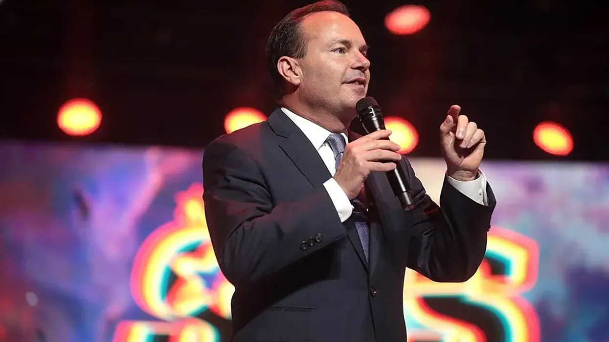 Senator Mike Lee rozważa los tradycji „blue slip”, podczas gdy Trump naciska na Republikanów w Senacie, by ją zlikwidować