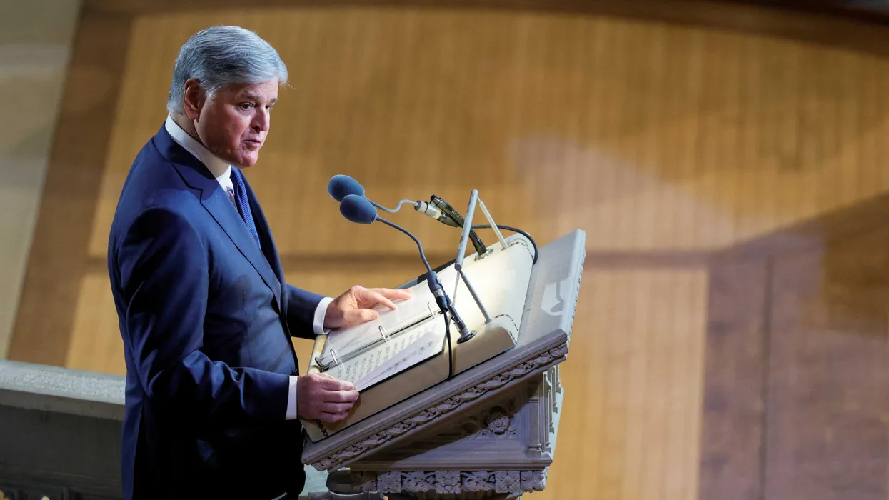 Hannity deriso per l’affermazione «bizzarra» sul cielo di Lindsey Graham