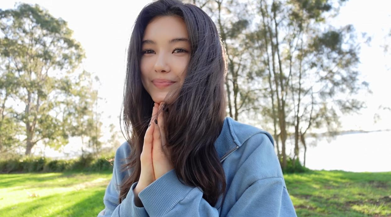 Danielle, ex NewJeans, lascia intravedere una carriera solista: il suo primo video su YouTube supera 1,8 milioni di visualizzazioni in un giorno