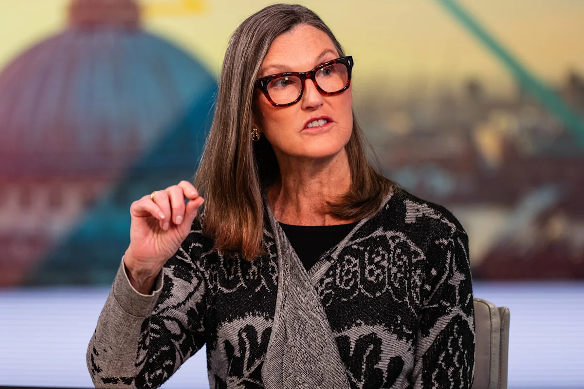 Cathie Wood Doubles Down on 'Disrupter' Circle Stock Amid Bullish Analyst Calls