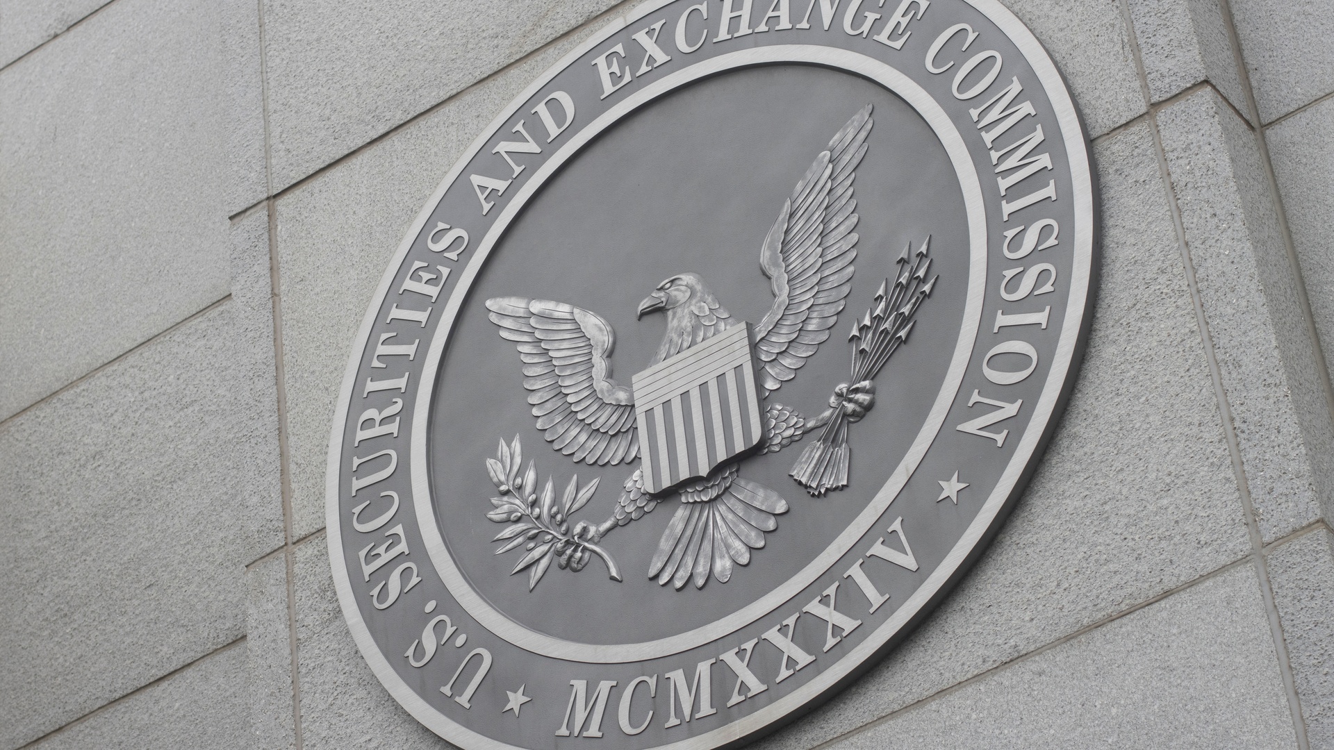 La SEC dà il via libera alle azioni tokenizzate con l''Innovation Exemption' dopo il blocco del Clarity Act