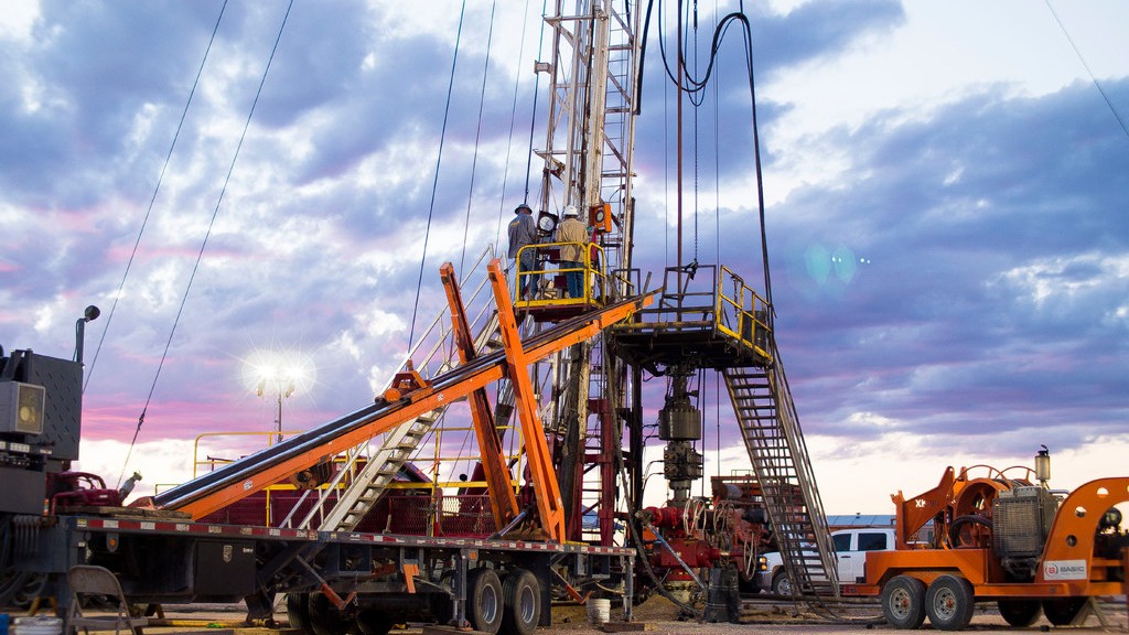 Il numero di rig per petrolio e gas negli Stati Uniti scende a 588 mentre i prezzi del petrolio salgono