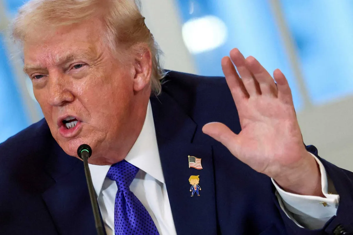 Администрация Трампа лишила бывшего министра ВВС Фрэнка Кендалла допуска к секретной информации из-за комментариев об Air Force One