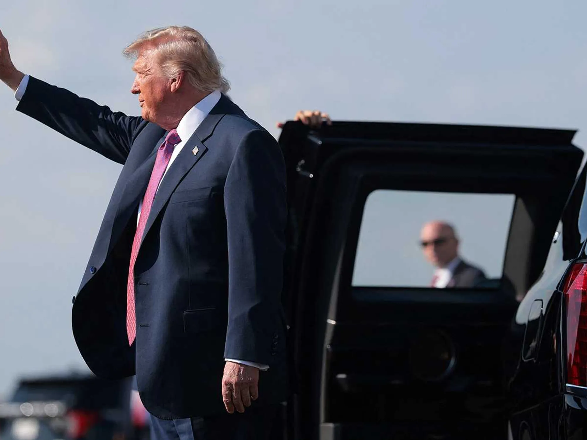 Трамп винит Республиканскую партию в собственных провалах, усугубляя кризис GOP на промежуточных выборах