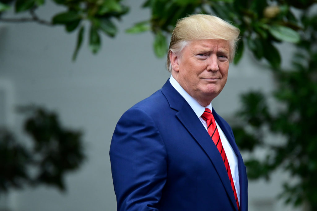 Трамп заявил, что США будут называть ИИ «суперинтеллектом» в официальных документах