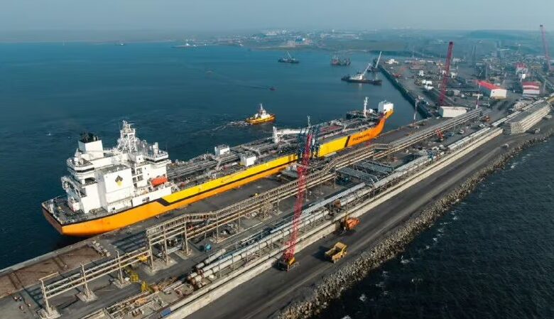 Rosja uruchamia eksport ropy z projektu Vostok Oil przez nowy arktyczny terminal Bukhta Sever