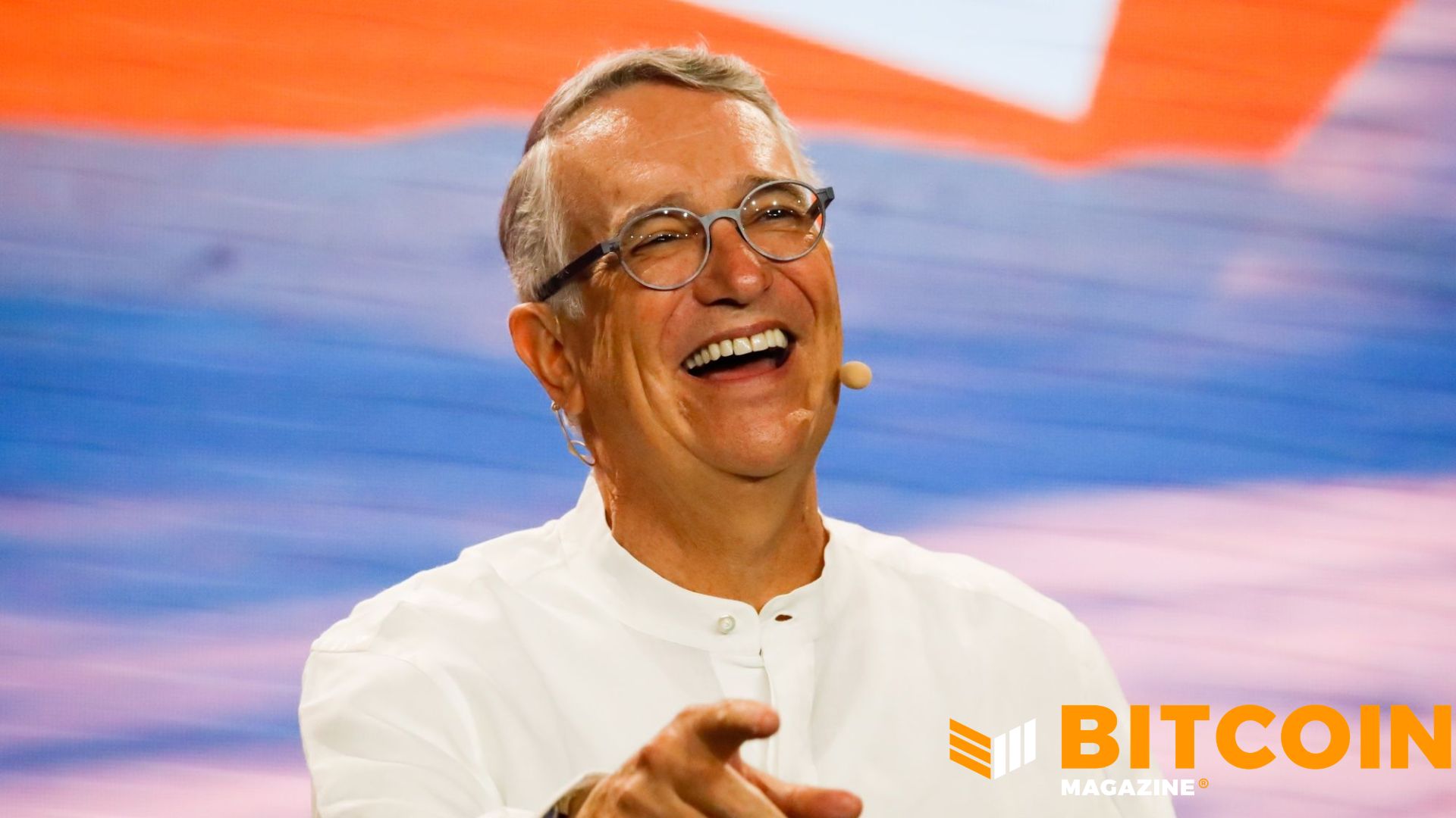 Ricardo Salinas wzywa obserwujących do ucieczki przed inflacją fiducjarną za pomocą Bitcoina