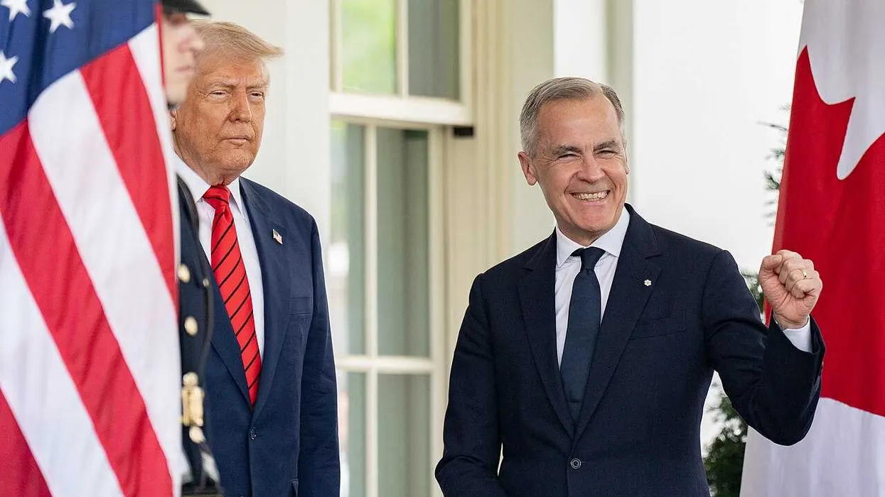 Блюменталь: империализм Трампа ослабляет мощь США, загоняя страну в «порочный круг»