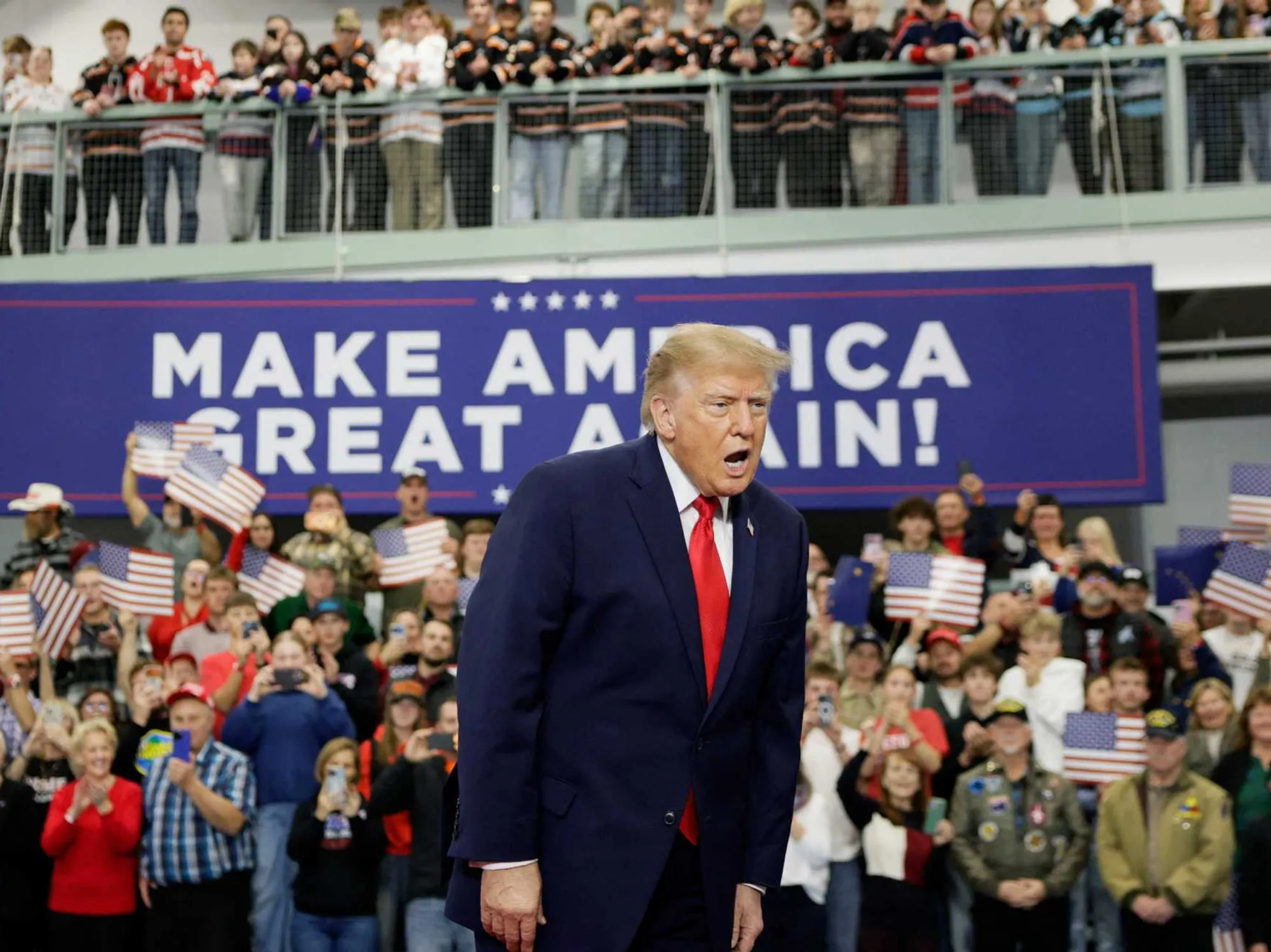Corruption Overtakes Economy as Top Voter Concern; Ex-Trump Official Miles Taylor Calls Polls a “Death Sentence” for MAGA