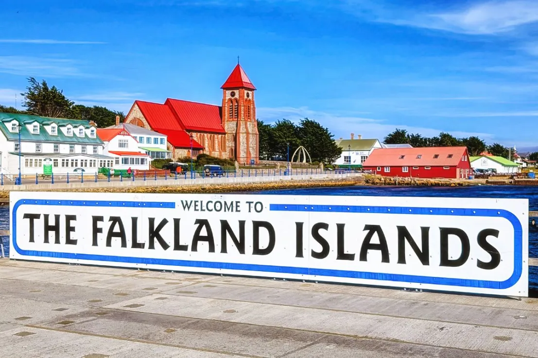 Il presidente di Iceland Richard Walker si impegna ad aprire un supermercato alle Isole Falkland