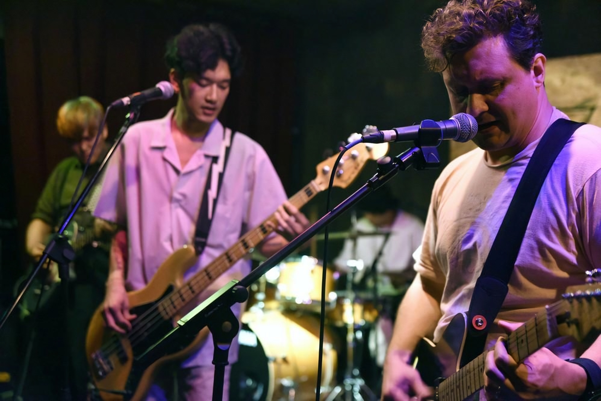 Die Seoul-Rockband Pop Ents veröffentlicht „Anything is Fine“ und nimmt die Musikindustrie aufs Korn