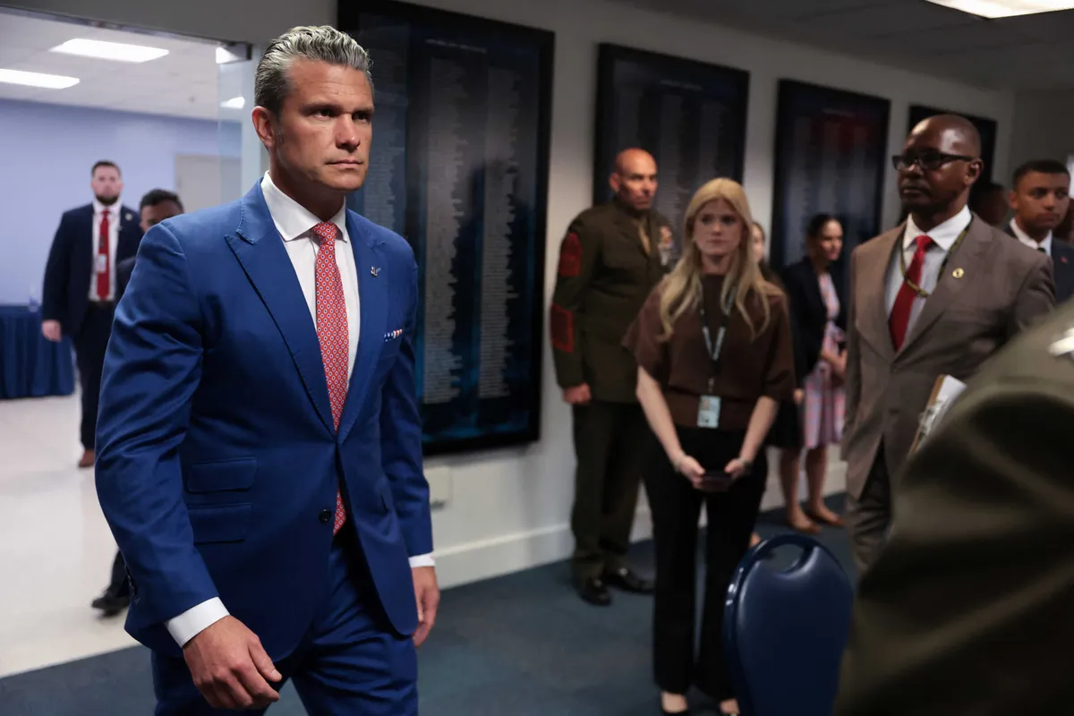 Hegseth « a peur de Trump » alors que le président troque le « marteau-pilon » contre le « scalpel » Bessent : rapport