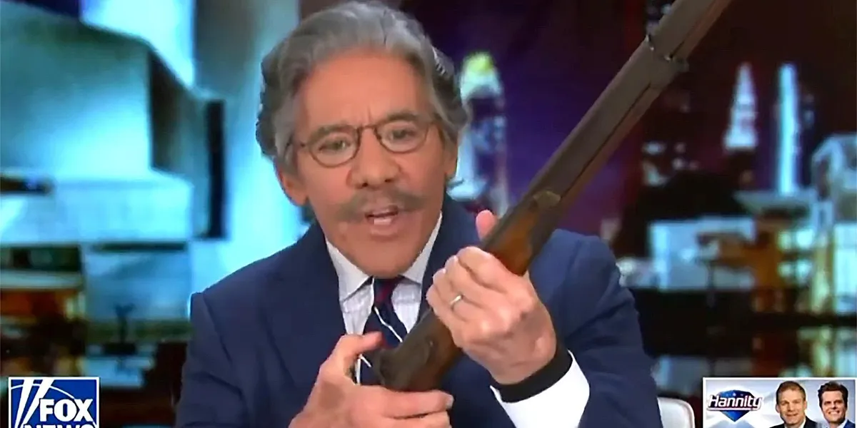 Geraldo Rivera criticiza la defensa 'infantil' de un comentarista a los turbios negocios de la familia Trump