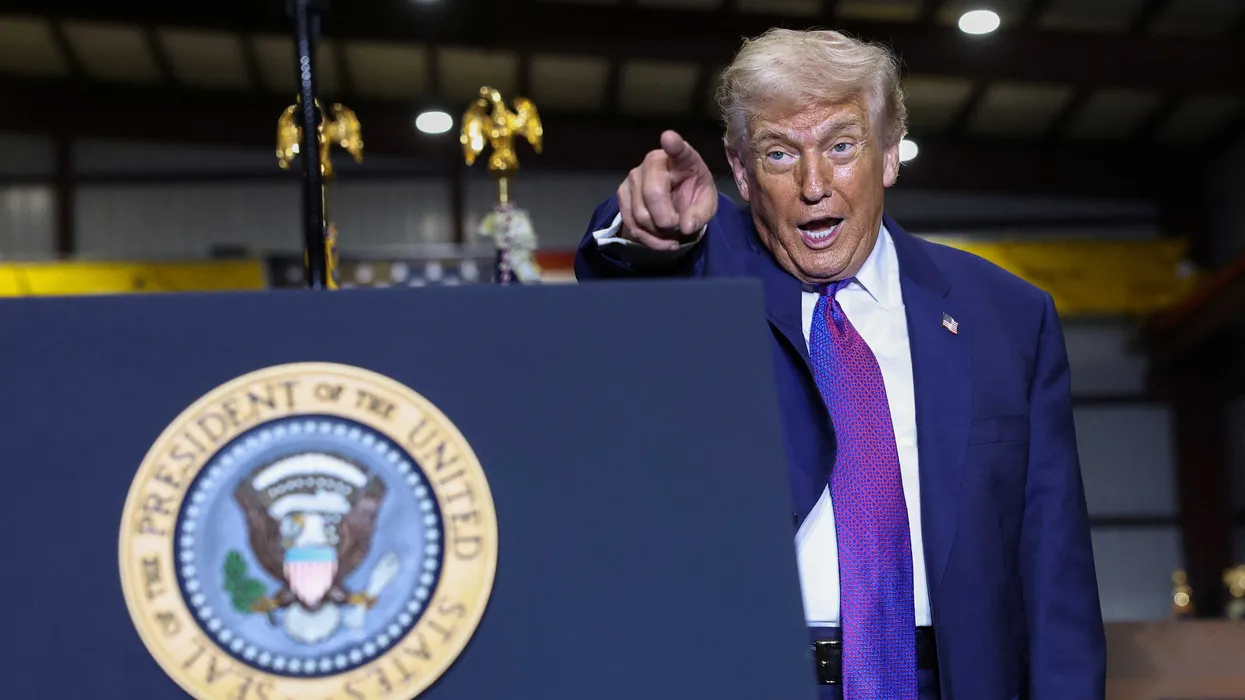 Trump could 'sweep the rug out from under' disloyal Republicans, GOP strategist warns