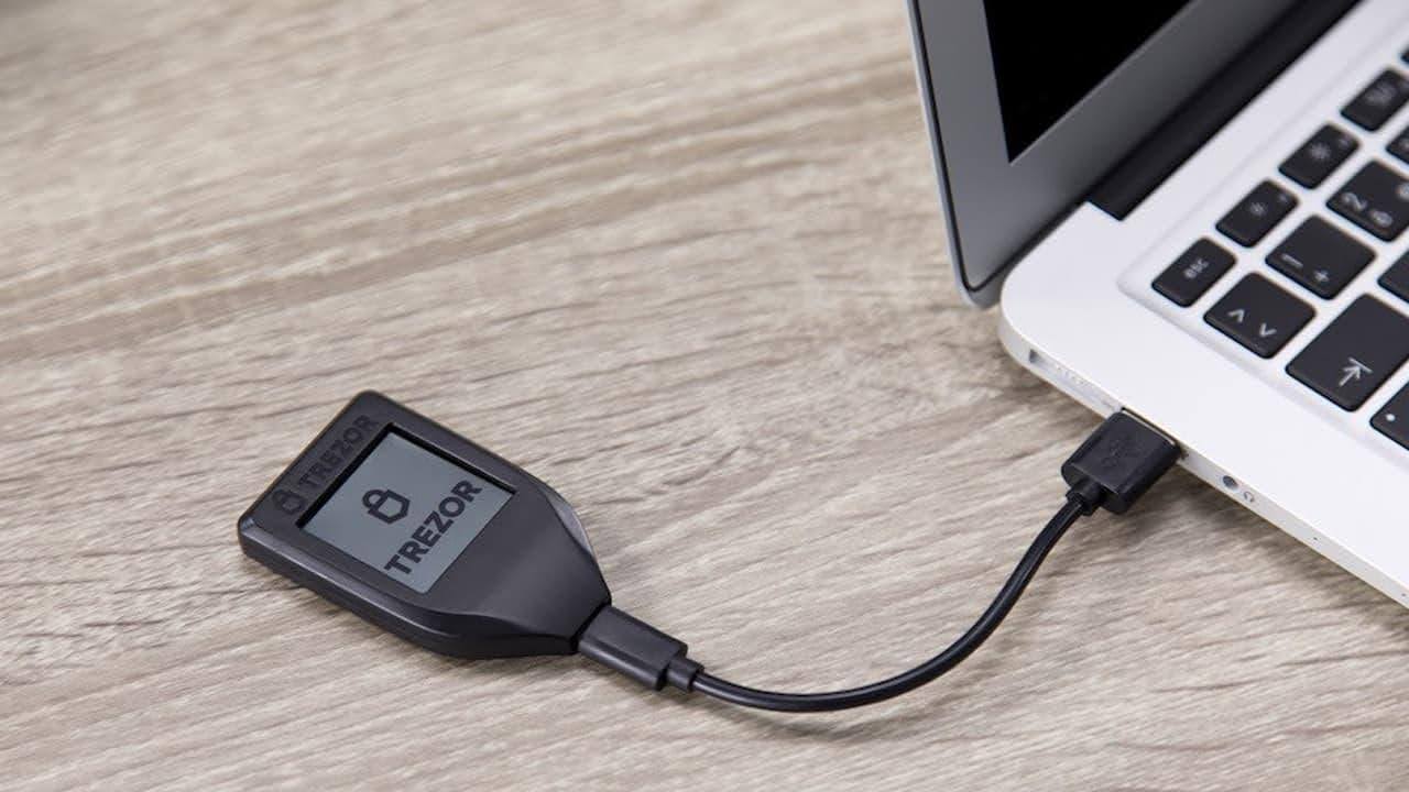 Trezor TNIE Sieć Resellerów Po Zamieszaniu Z Manipulacją Portfeli Za 86 Mln USD - Twierdzi, Że Urządzenia Są Bezpieczne