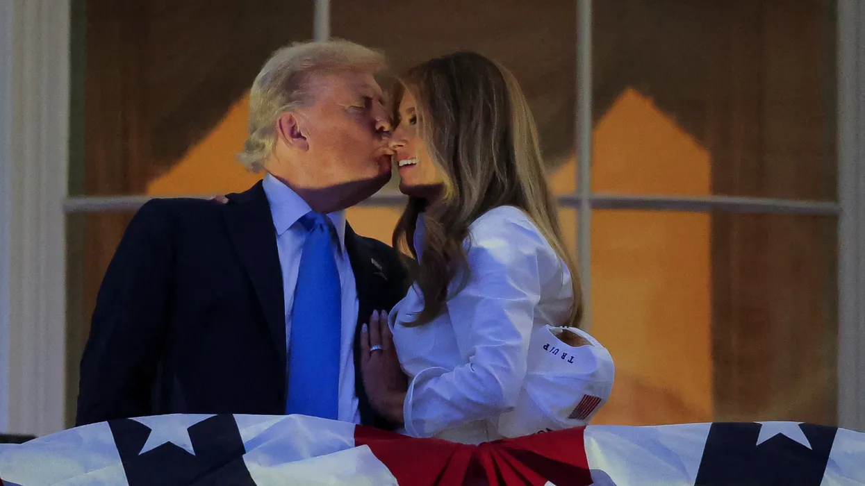 Komentarz w Alternet: Trump prowadzi „misję samobójczą” przeciwko opini publicznej