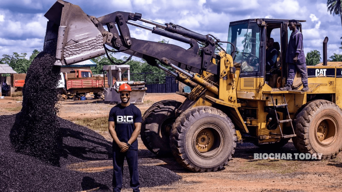 Biochar Industrial Group pozyskuje 1,5 mln USD na przekształcanie afrykańskich odpadów rolnych w przychody z węgla