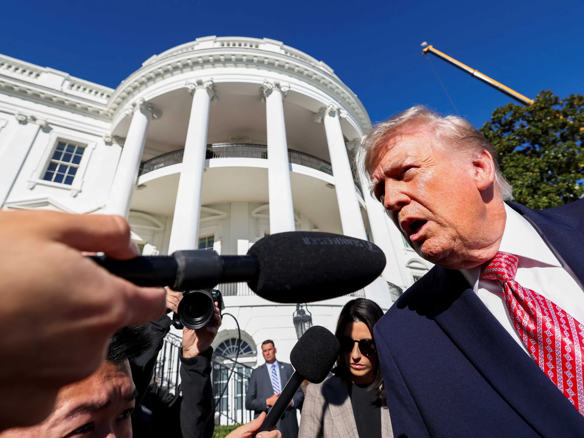 Jim Geraghty z National Review: spór Trumpa z Fox News pokazuje, że jego administracji „koła zaczynają spadać”