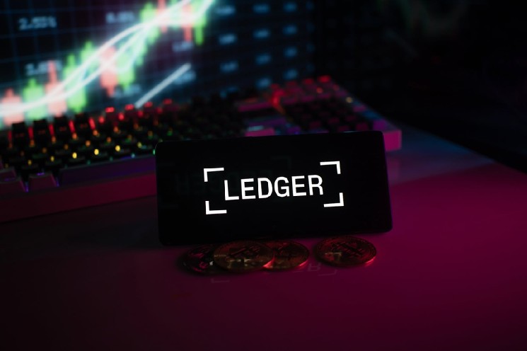 Скорость сжигания XRP резко выросла: расход комиссий расходится с замедлением активности