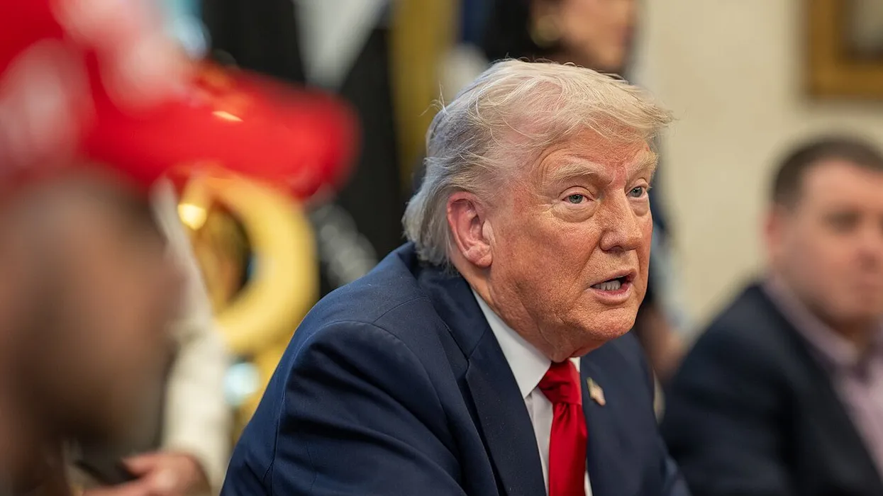 トランプ氏、中国への武器売却を提案したとの大使の主張に不意を突かれる