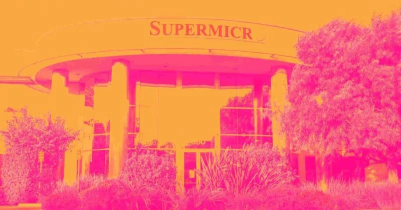 Akcje Supermicro zyskują ponad 6% po przebiciu prognoz zysków za IV kwartał i silnej prognozie na rok fiskalny 2027