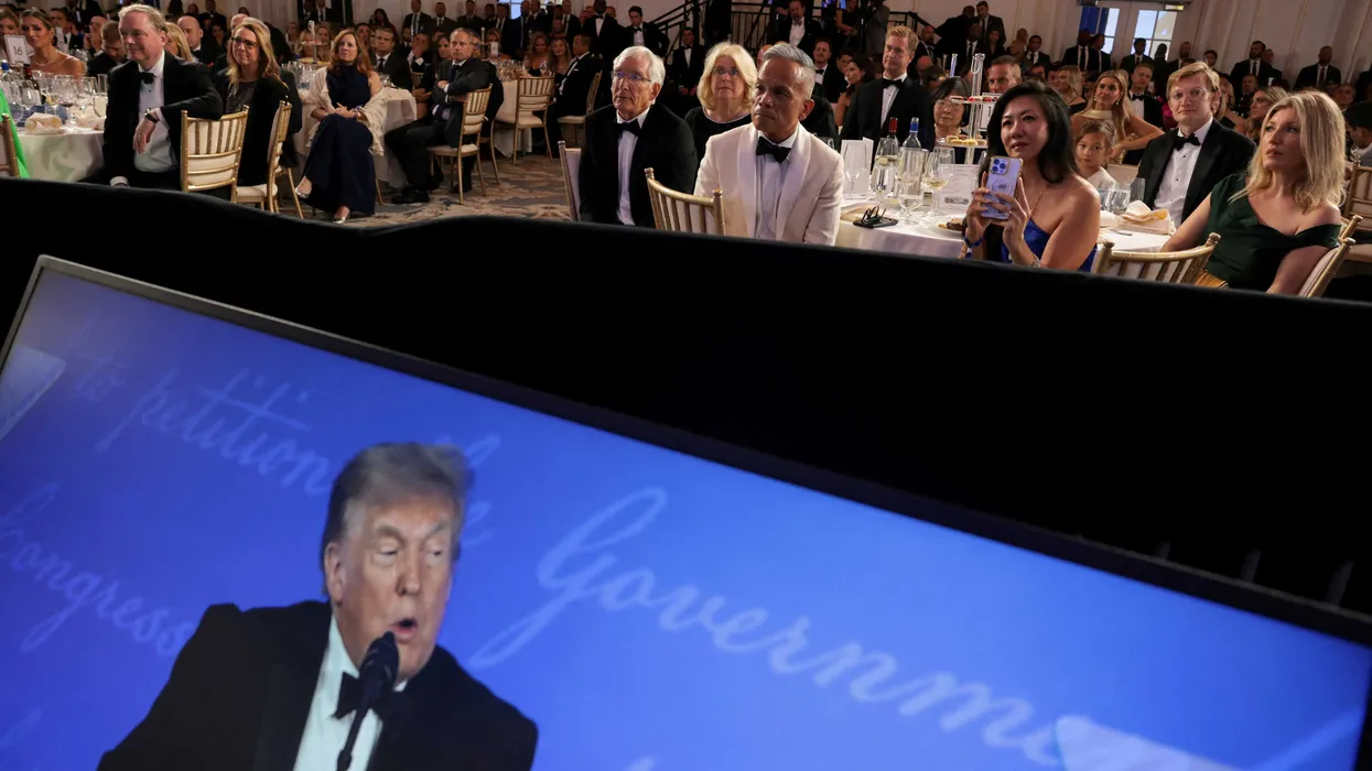 Trump disprezza il suo stesso discorso alla cena della White House Correspondents' Association, definendolo 'fottutamente stupido'
