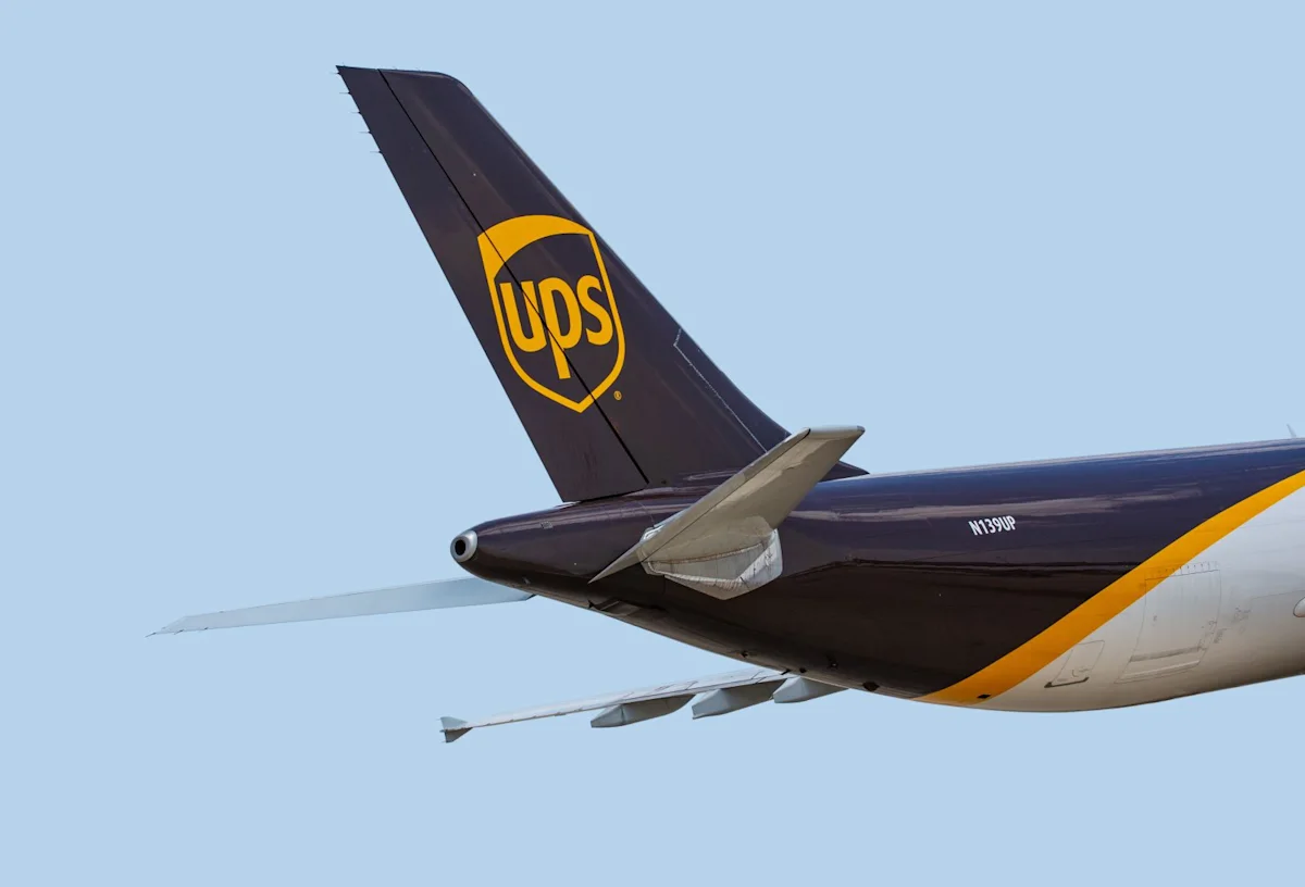 UPS annonce un investissement mondial de 2 milliards de dollars axé sur la santé et la croissance internationale