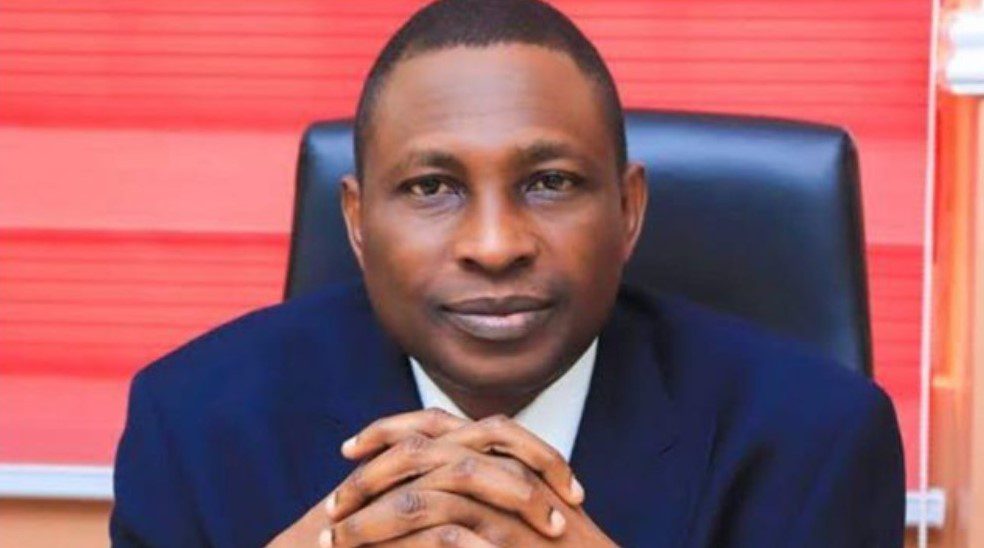 La EFCC met en garde les opérateurs POS nigérians contre l'aide au blanchiment d'argent des fraudeurs