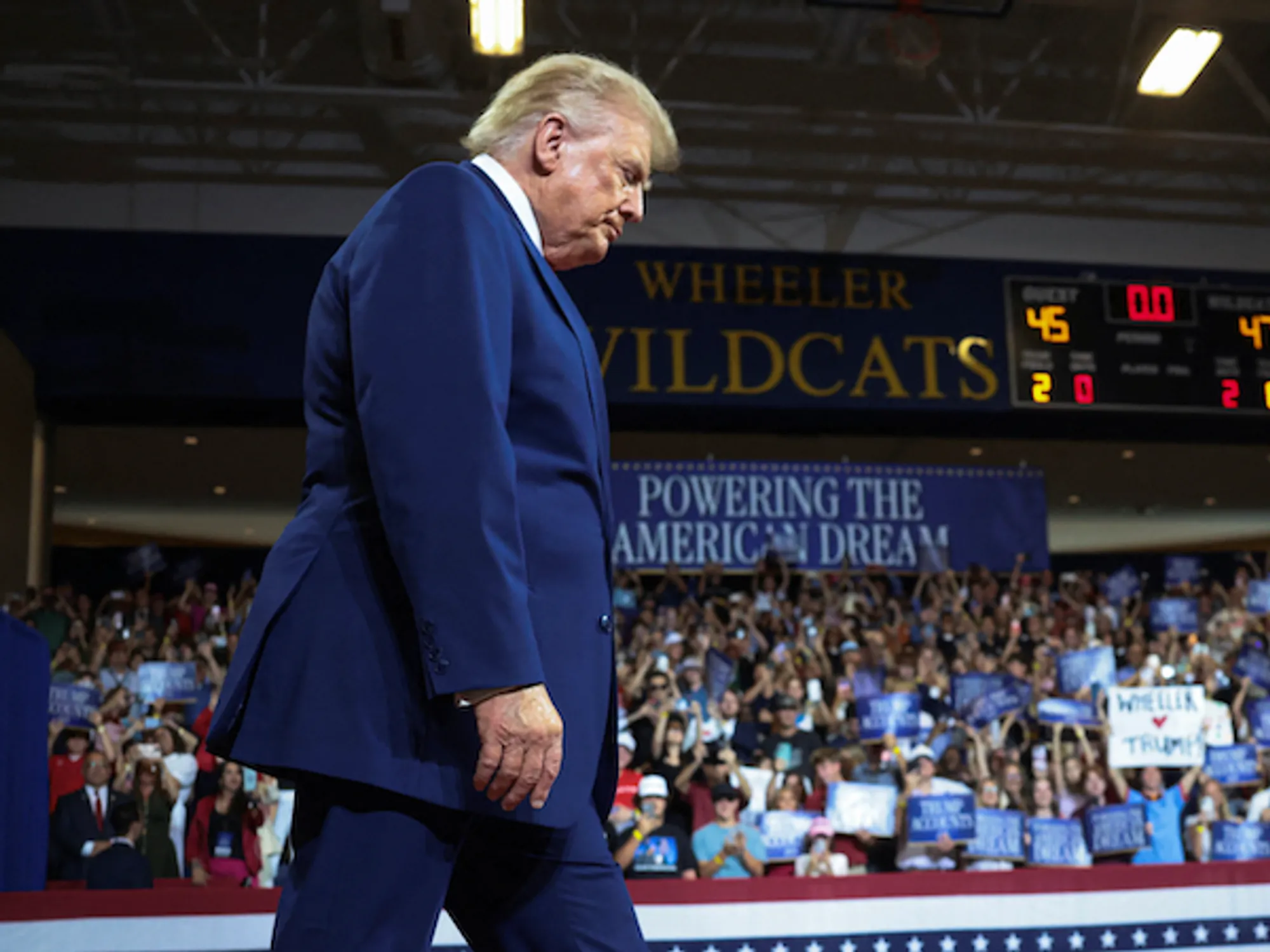 Candidatos republicanos borran las referencias a Trump de sus sitios de campaña ante la cercanía de las elecciones