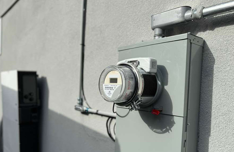 SolarEdge adopta el collar de medidor ConnectDER IslandDER como componente estándar del sistema de respaldo Nexis
