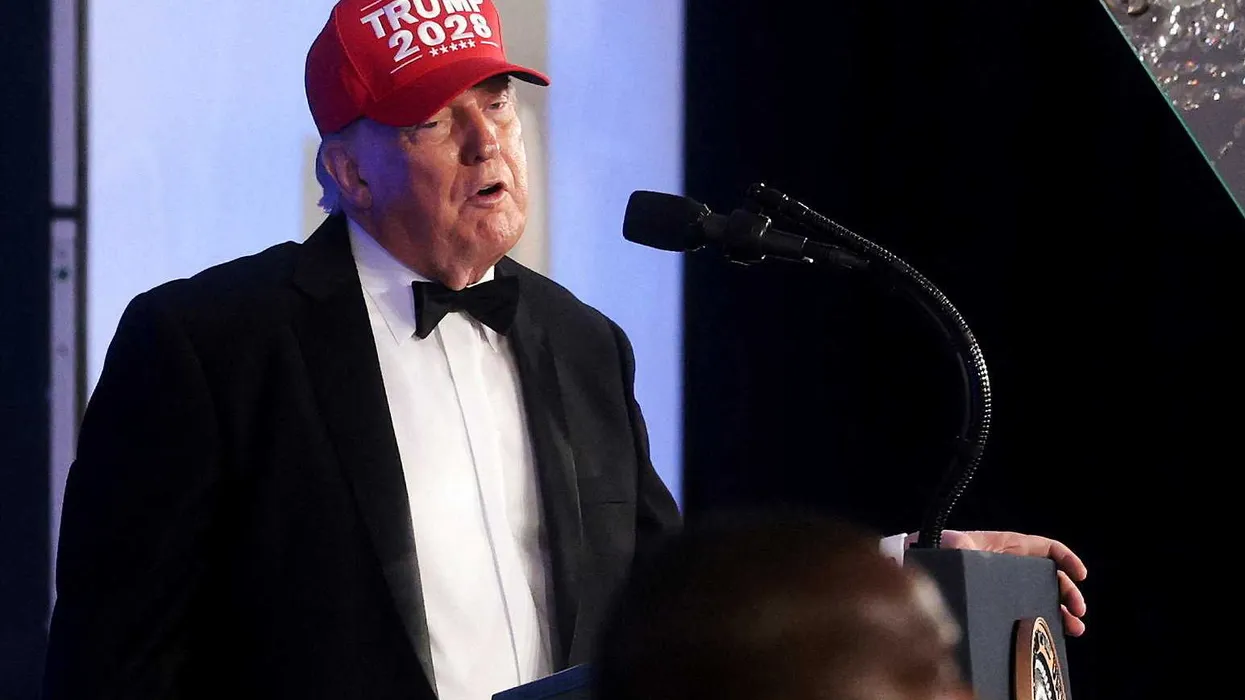 Trump's Political Decline Accelerates Amid Middle East War, Waning Global and Domestic Support