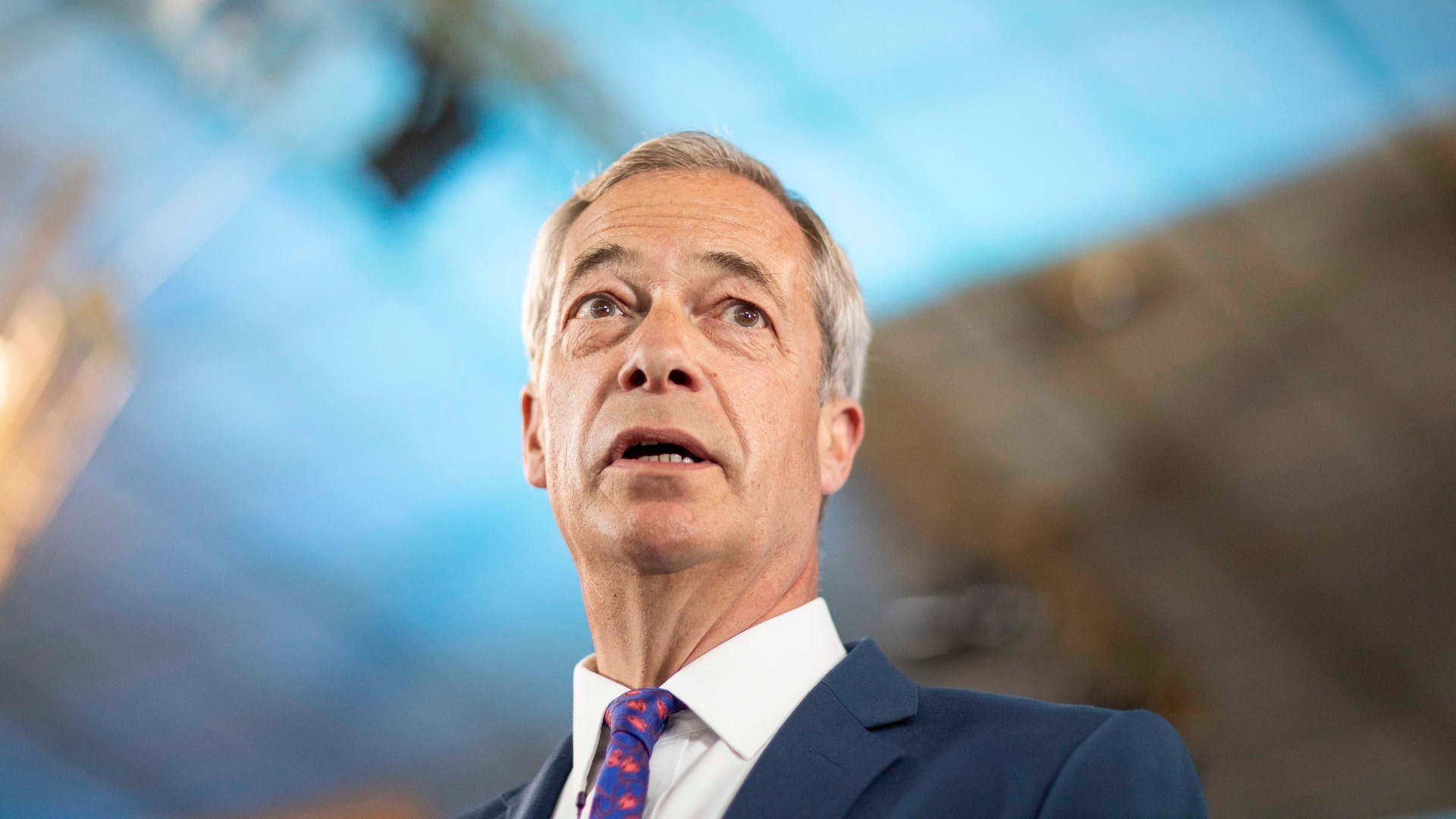 Britse minister van Financiën spot met Nigel Farage als 'Liz Truss met een Bitcoin-account'