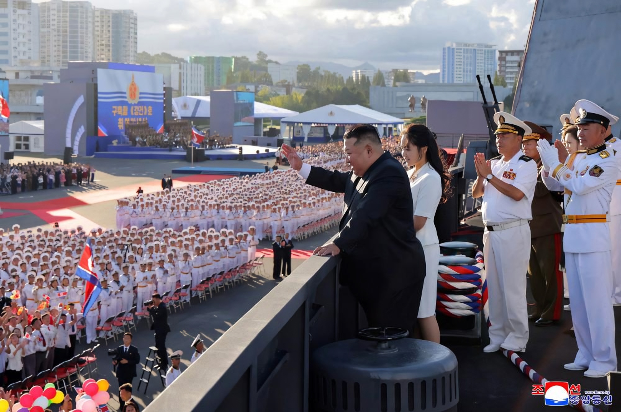 Nordkorea nimmt nuklearfähigen Marinezerstörer Kang Kon in Dienst