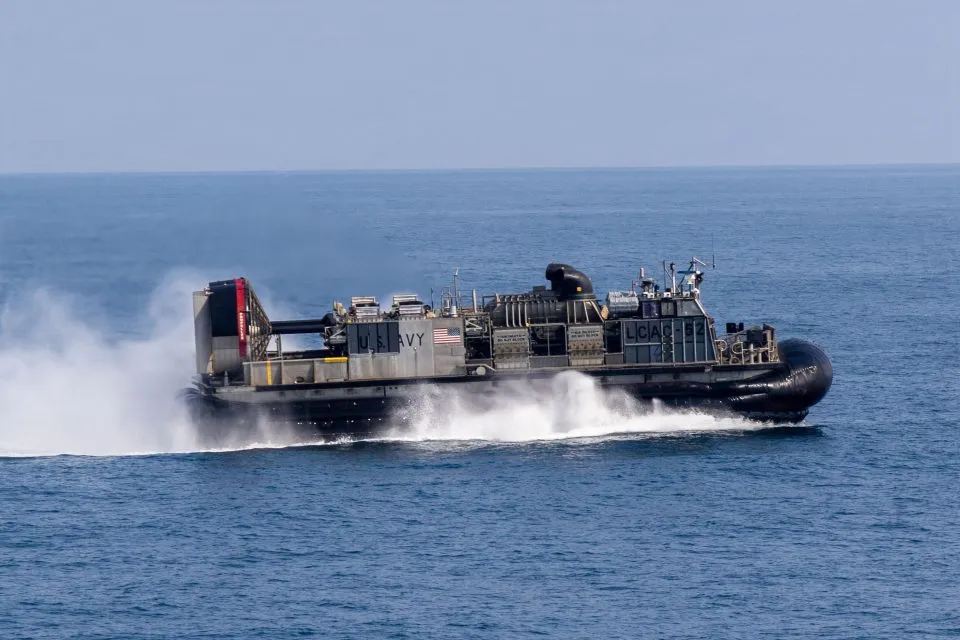 Iranowi kończą się pieniądze i nie może opłacić własnych wojsk, mówi CentCom — blokada USA dusi gospodarkę, a niepokoje wewnętrzne rosną