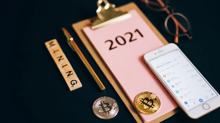 CoreWeave 1040亿美元订单积压,Filecoin数据层角色受关注