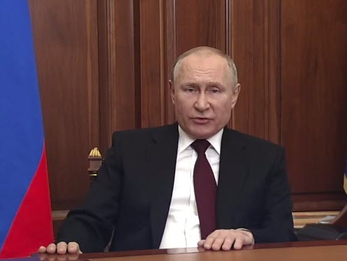 Russia Strikes Western Ukraine With Cruise Missiles, Prompting Poland to Activate Air Defenses