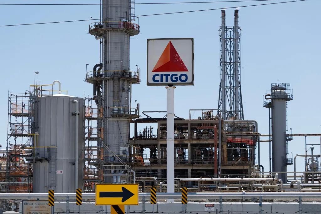 How Trump Could Still Wrest Citgo From Elliott Management and Hand It Back to Venezuela