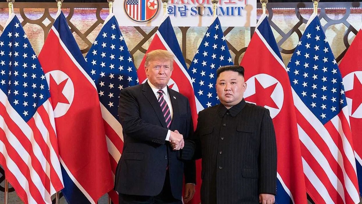 Trump spotyka się z ostrą krytyką po przechwalaniu się relacjami z Kim Dzong Unem i ograniczeniu ćwiczeń