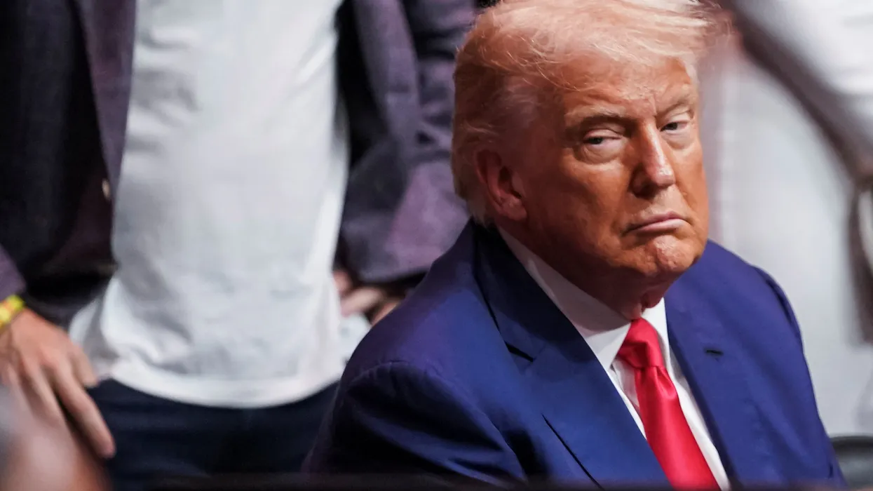 L'amministrazione Trump entra in una nuova fase surreale mentre il presidente sfida tribunali, alleati e opinione pubblica