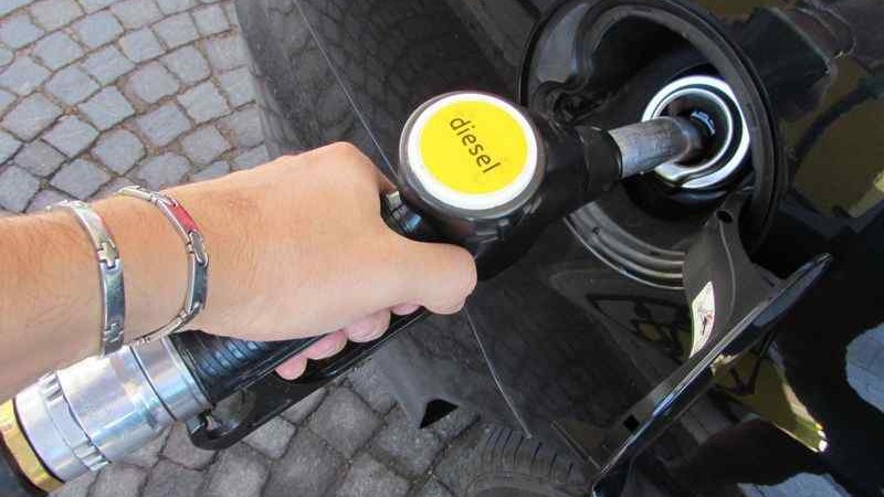 Los precios del diésel en EE. UU. se acercan al pico de abril de la era de guerra mientras las tensiones en el Golfo y en las refinerías tensionan los mercados globales de combustibles
