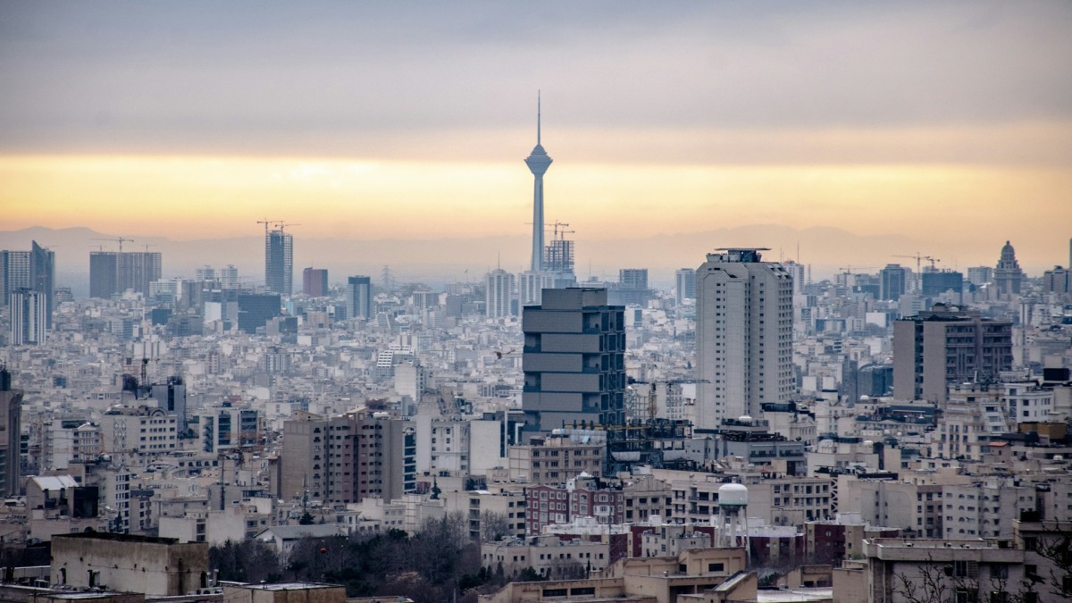 L'Iran sostituisce il capo della sicurezza con il veterano dei Guardiani della Rivoluzione Mohsen Rezaei giorni dopo l'ultimatum hardline agli Stati Uniti