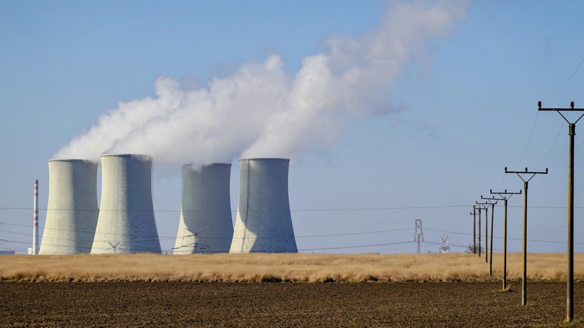 Rumania reinicia una central de carbón mientras la sequía del Danubio obliga a apagar su planta nuclear