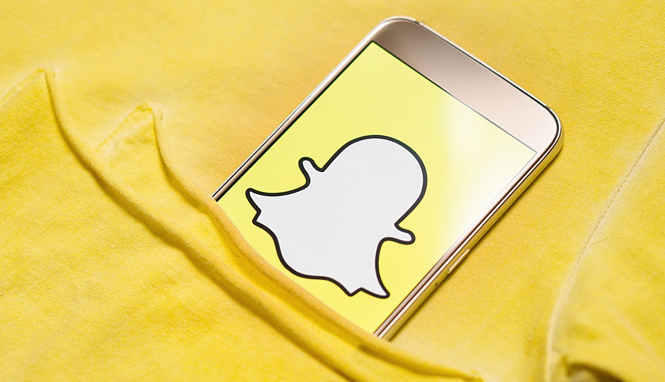 Snapchat、Spotlightで完全AI生成動画の推奨を停止