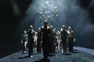 [Photo News] Frieze Seoul immergé dans la performance multisensorielle de Simmons