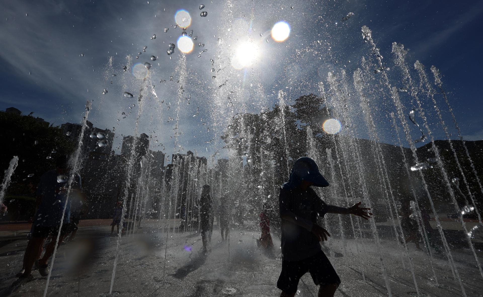 Южная Корея: Янсан достиг 41,6 °C на четвёртый день подряд выше 40 °C, установив новый национальный температурный рекорд
