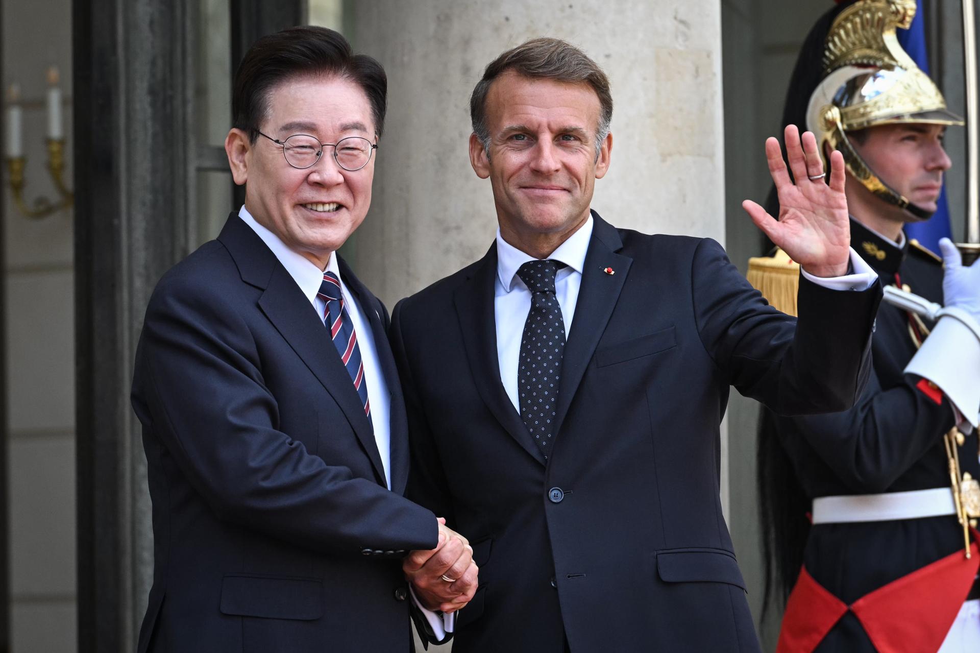 Lee et Macron conviennent d'approfondir la coopération en matière de défense, de technologie et de commerce lors du sommet de Paris