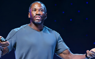 Arthur Hayes kehrt mit auf KI-Agenten fokussiertem FLOP-Token-Projekt zurück