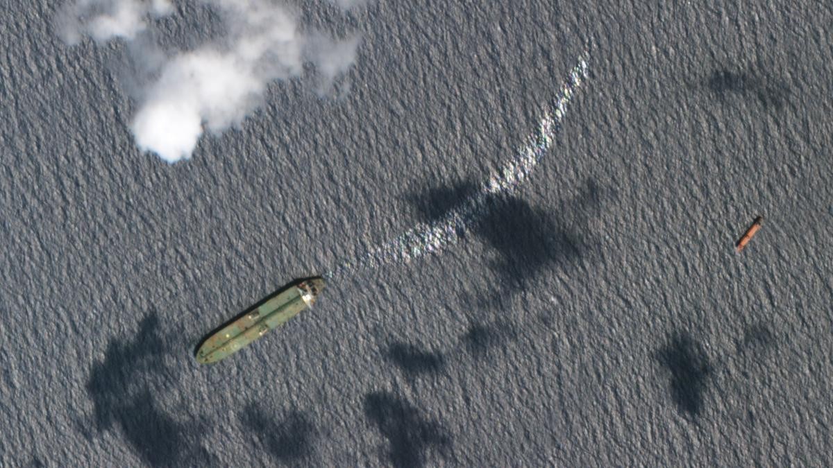 Satellite Images Show Seven Tankers Loading Iraqi Crude at Once
